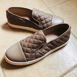 Steve Madden slip ons